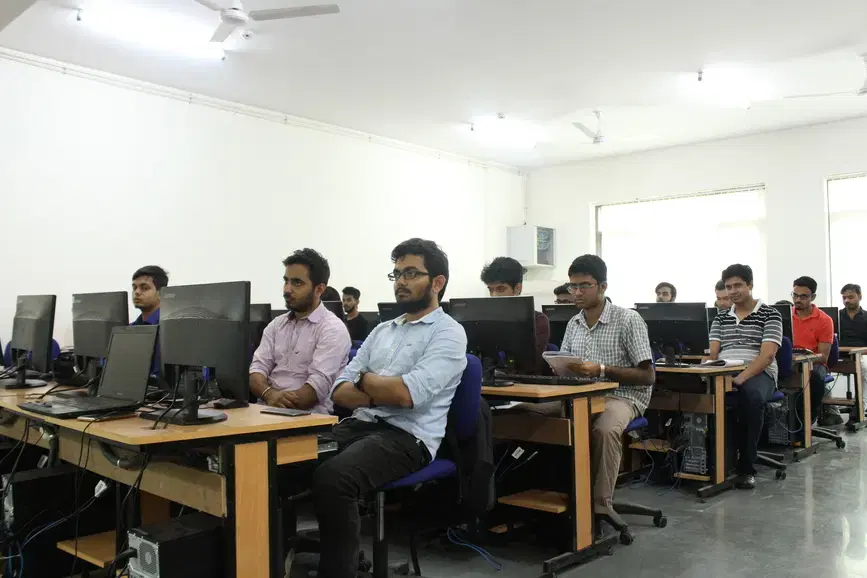 Amity University Kolkata Academic photo 18